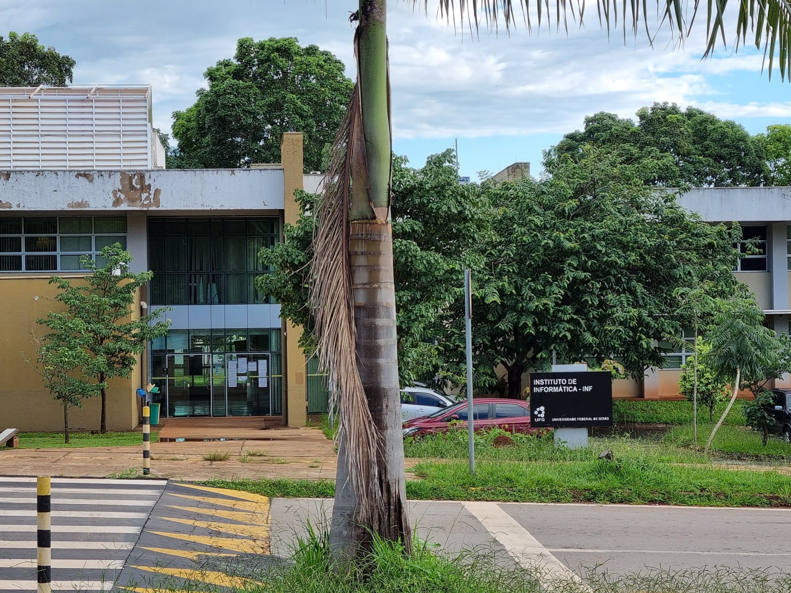 Fachada do Instituto de Informática da UFG, no campus Samambaia, em Goiânia, onde fica o CEIA